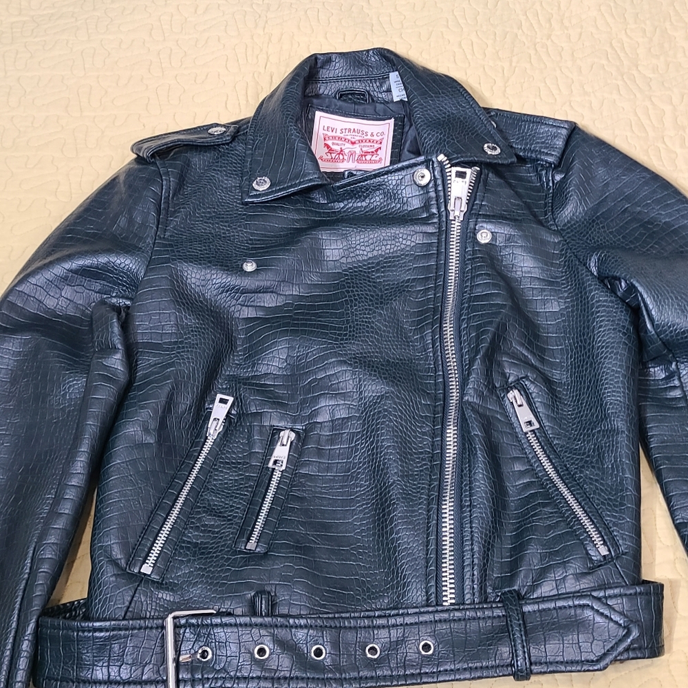 Levi's Python Print Faux Leather Cropped Moto Jac… - image 4